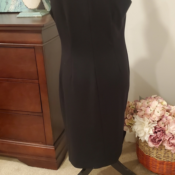 Ivanka Trump Women Black Formal  Dress With Beatiful Gold Zipper Size 10 - Picture 2 of 3